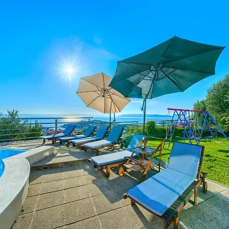 5 Bedroom Family In Makarska, Heated Pool And Jacuzzi Villa