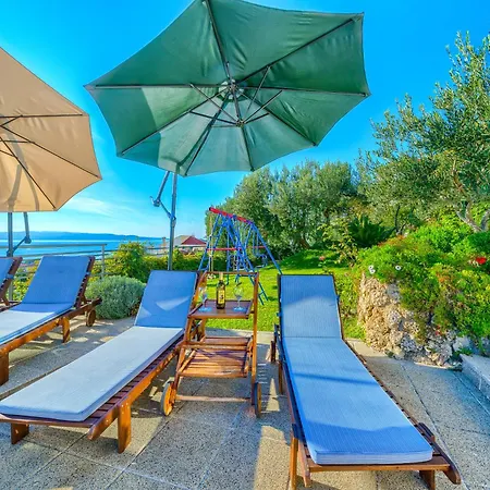 Villa 5 Bedroom Family In Makarska, Heated Pool And Jacuzzi *