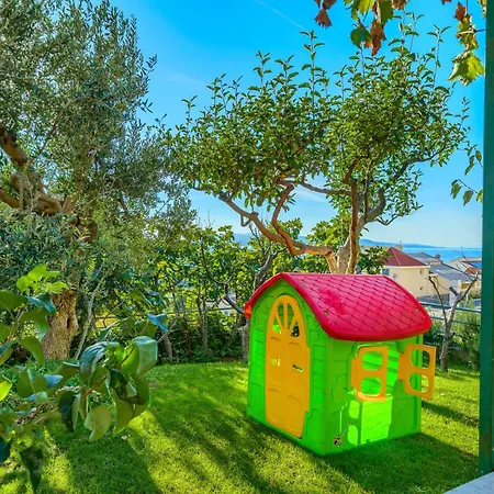 5 Bedroom Family In Makarska, Heated Pool And Jacuzzi Villa *