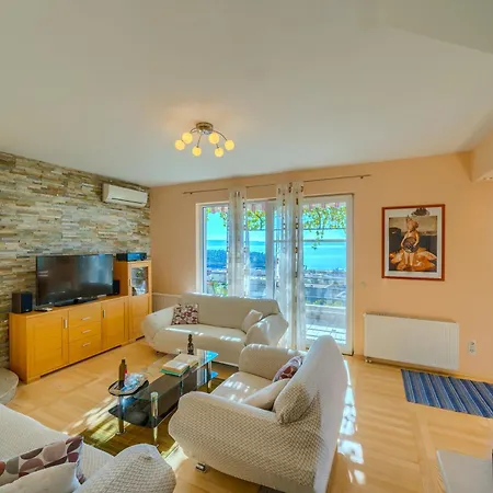 5 Bedroom Family In Makarska, Heated Pool And Jacuzzi Makarska