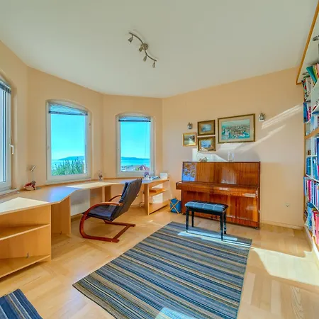 5 Bedroom Family In Makarska, Heated Pool And Jacuzzi