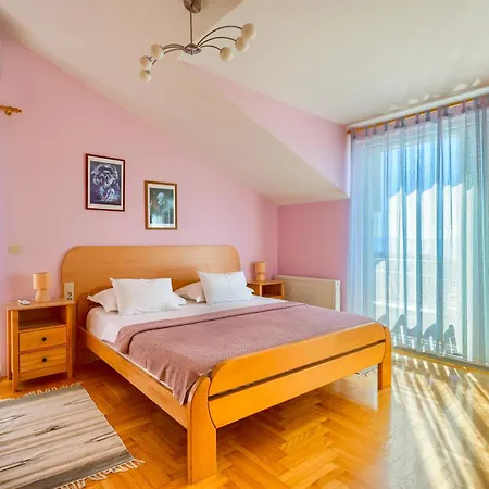 Villa 5 Bedroom Family In Makarska, Heated Pool And Jacuzzi *