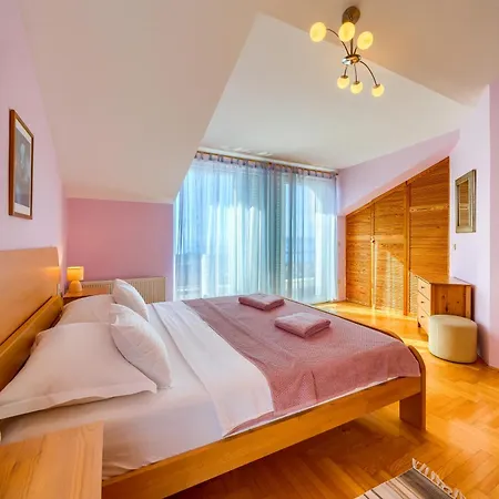 5 Bedroom Family In Makarska, Heated Pool And Jacuzzi Villa Makarska